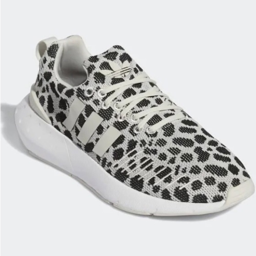 💎✨ New ✨💎 ADIDAS tennis shoes - Picture 3 of 9